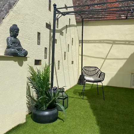 Bernadette Im Herzen Edenkobens *